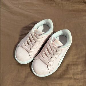 Zapatilla puma de niña